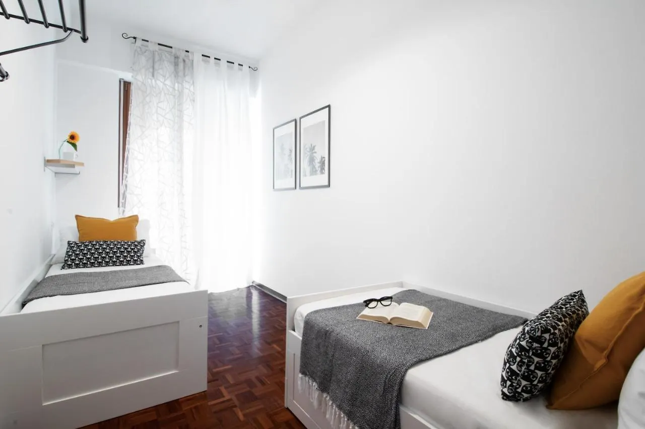 Sunflower Apartment Rapallo
