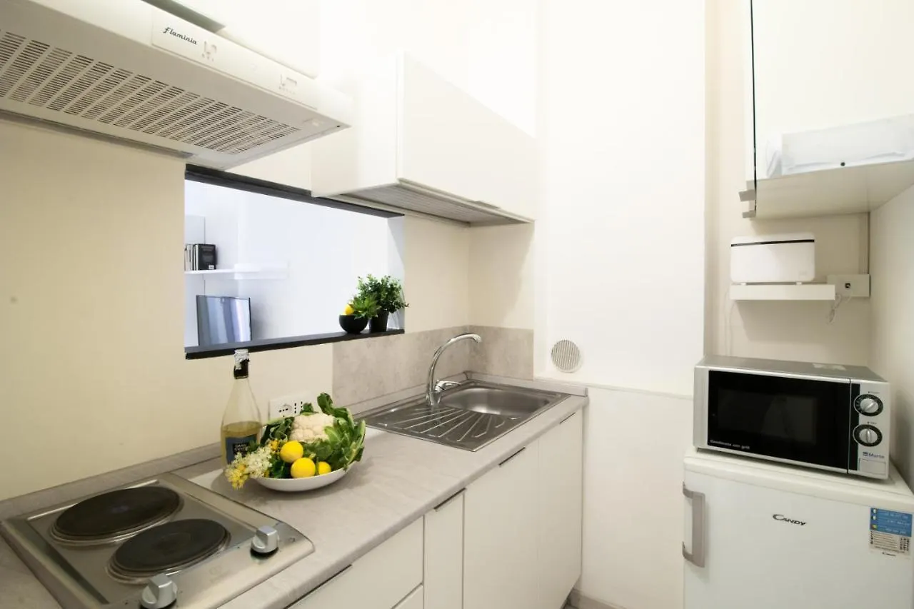 Sunflower Apartment Rapallo 0*,